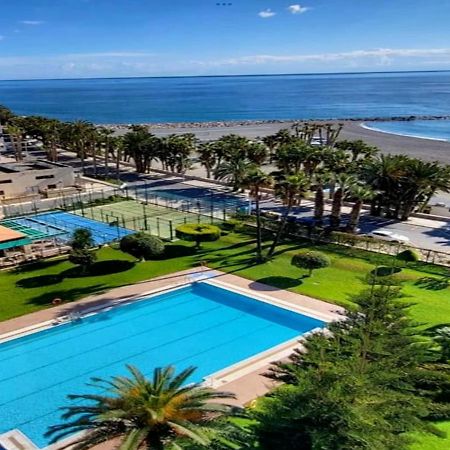 Apartamento Las Gondolas Playa Alojamientos Vistamar Альмуньекар Экстерьер фото