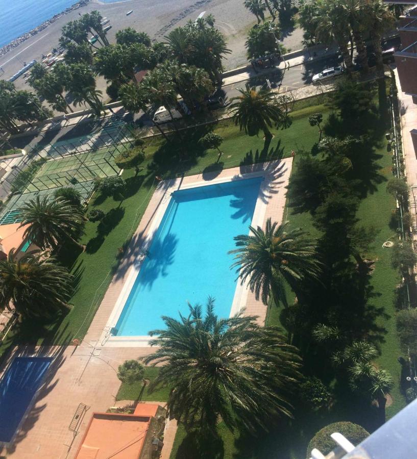 Apartamento Las Gondolas Playa Alojamientos Vistamar Альмуньекар Экстерьер фото